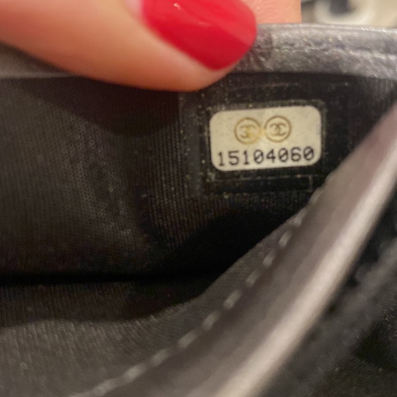 CHANEL Gray Caviar Leather Billfold Wallet- used condition - Picture 4 of 4